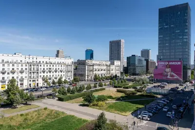 Widok na miasto Warszawa z tego apartamentu