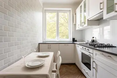 Kuchnia lub aneks kuchenny w obiekcie Close-Urban Chic - Two Bedrooms Apartment - City Center&Nowy Swiat