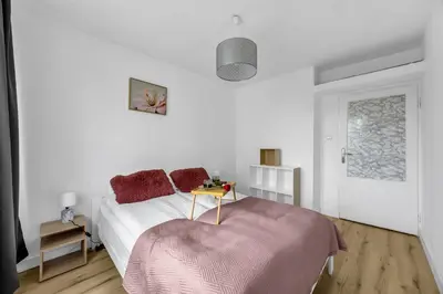 Łóżko lub łóżka w pokoju w obiekcie Kruczkowskiego Apt - Balcony, Top Location - by Rentujemy