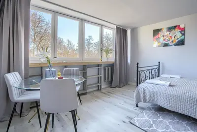 Łóżko lub łóżka w pokoju w obiekcie Komfortowy apartament w pobliżu Starego Miasta