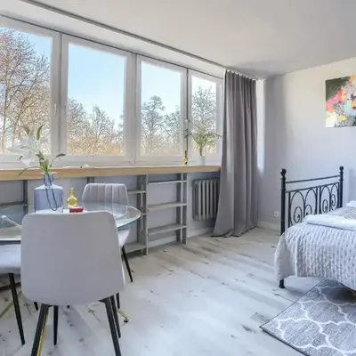 Komfortowy apartament w pobliżu Starego Miasta