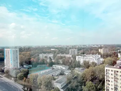 Widok na miasto Warszawa z tego apartamentu