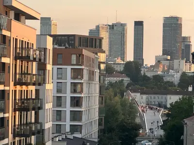 Widok na miasto Warszawa z tego apartamentu