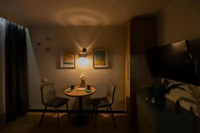 Telewizja i/lub zestaw kina domowego w obiekcie Modern Studio Bruna by VAYA STAYS