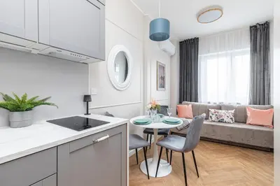 Kuchnia lub aneks kuchenny w obiekcie Modern studio AC Batorego by VAYA STAYS