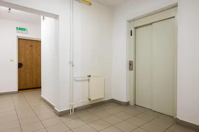 Plan piętra w obiekcie Metro Płocka 10th Floor View Apartment by BookingHost