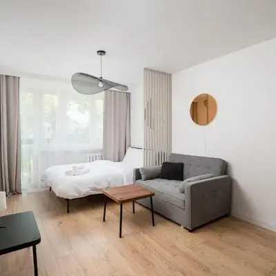 Broniewskiego Comfort Flow Apartment by Bookinghost