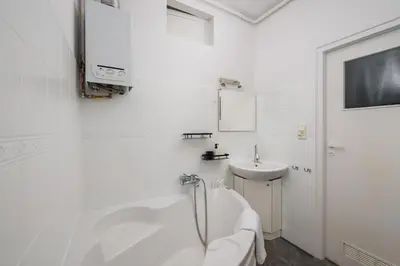 Łazienka w obiekcie Metro Młynów Comfort Apartment by Bookinghost