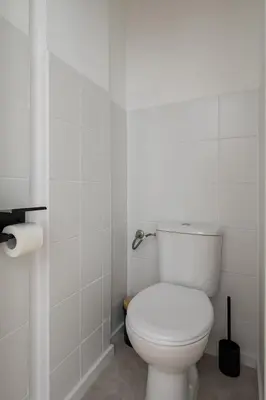Łazienka w obiekcie Metro Młynów Comfort Apartment by Bookinghost