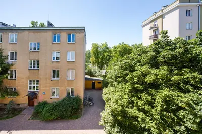 Budynek, w którym mieści się apartament
