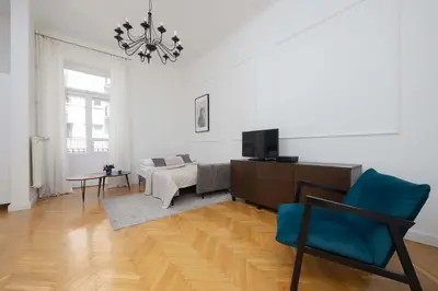 Telewizja i/lub zestaw kina domowego w obiekcie Tasteful Studio Located Near PGE Narodowy by Noclegi Renters