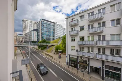 Budynek, w którym mieści się apartament