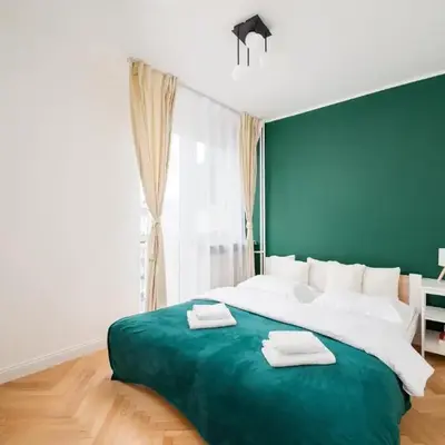 Złota Warsaw Skyline Apartment by BookingHost