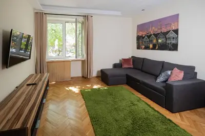 Telewizja i/lub zestaw kina domowego w obiekcie Downtown Living Franciszkanska 2 Rooms