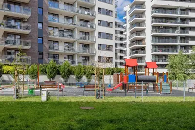 Plac zabaw dla dzieci w obiekcie Atmospheric Studio with Terrace and Parking by Noclegi Renters