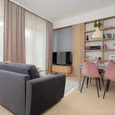 Charming One Bedroom Apartment with Air Conditioning in the Capital by Noclegi Renters