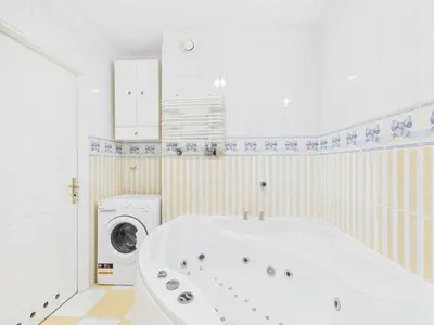 Łazienka w obiekcie Aleje Jerozolimskie 155 ROOMS SuperApart - blisko Dworca Zachodniego