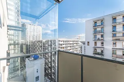 Budynek, w którym mieści się apartament