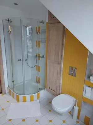 Łazienka w obiekcie Two-level Sielecka Apartment