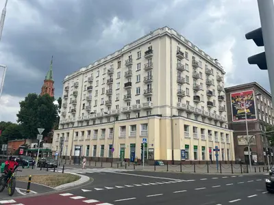 Budynek, w którym mieści się apartament