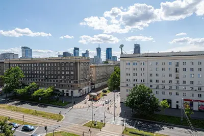 Widok na miasto Warszawa z tego apartamentu
