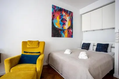 Łóżko lub łóżka w pokoju w obiekcie Close-Urban Apartaments - Great Location - City Center - Zurawia