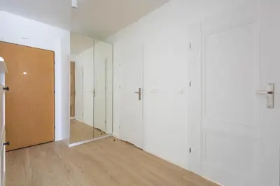 Plan piętra w obiekcie Quiet Apartment near City Center & Airport - Balcony, Fast Wi-Fi