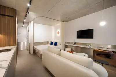 Telewizja i/lub zestaw kina domowego w obiekcie Luxury Downtown Atelier