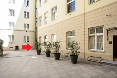Budynek, w którym mieści się apartament