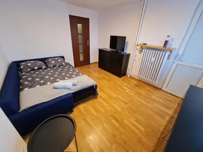 Łóżko lub łóżka w pokoju w obiekcie Fantastic-Inn Warszawa - CH35