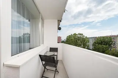 Balkon lub taras w obiekcie Stawy Brustmana Homly Apartment by BookingHost