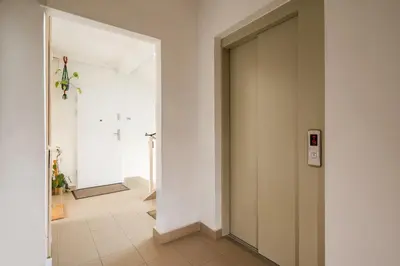 Plan piętra w obiekcie Stawy Brustmana Homly Apartment by BookingHost