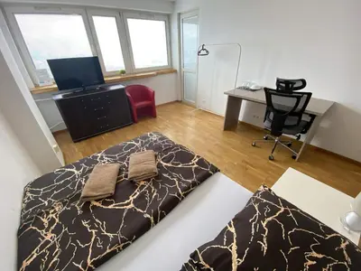 Telewizja i/lub zestaw kina domowego w obiekcie Fantastic-Inn Warszawa - Świętokrzyska