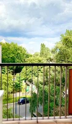 Balkon lub taras w obiekcie Cozy Stay Washington Avenue Apartment