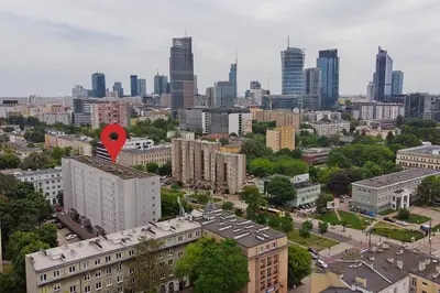 Widok na miasto Warszawa z tego apartamentu