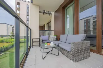 Balkon lub taras w obiekcie Jagiellońska Spacious Apartament with Parking and Air Conditioning by Renters Prestige