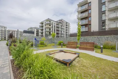 Ogród w obiekcie Jagiellońska Spacious Apartament with Parking and Air Conditioning by Renters Prestige