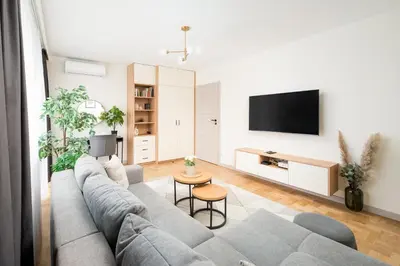 Telewizja i/lub zestaw kina domowego w obiekcie Wrzeciono Comfortline Apartment by BookingHost