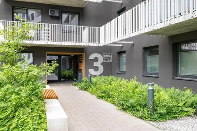 Budynek, w którym mieści się apartament