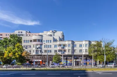 Budynek, w którym mieści się apartament