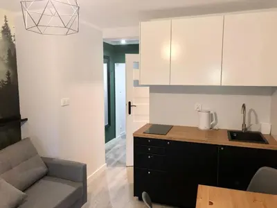 Kuchnia lub aneks kuchenny w obiekcie Close-Chic Apartments -3 Bedrooms - Warsaw Stays - Ogrodowa