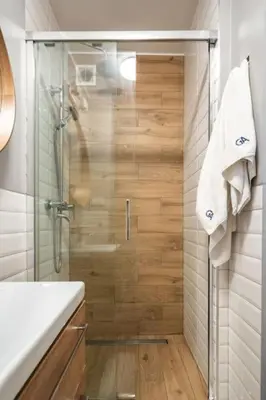 Łazienka w obiekcie Close-Chic Apartments -3 Bedrooms - Warsaw Stays - Ogrodowa