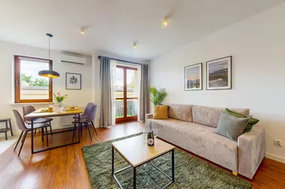 Część wypoczynkowa w obiekcie Urban Jungle Apartment With AC Praga Poludnie