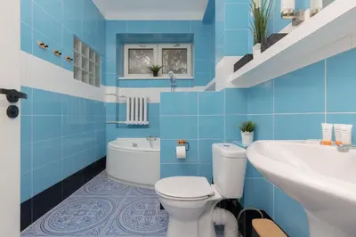Łazienka w obiekcie Metro Plac Wilsona Cozy Apartments by Noclegi Renters