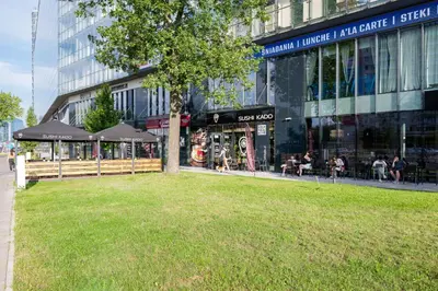 Budynek, w którym mieści się apartament