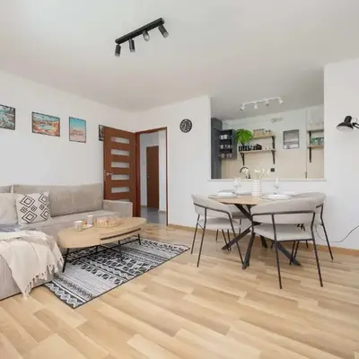 Cosy Two-bedroom Apartment in a Great Location near PGE by Noclegi Renters