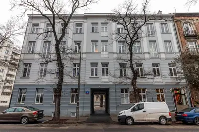 Budynek, w którym mieści się apartament