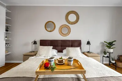 Łóżko lub łóżka w pokoju w obiekcie Wola Prestige Apt - Parking, Balcony - By Rentujemy