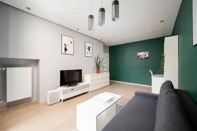 Telewizja i/lub zestaw kina domowego w obiekcie Nowa Praga Homely Apartment by BookingHost