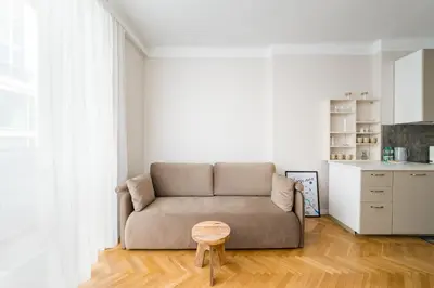 Część wypoczynkowa w obiekcie Widok Warsaw City Apartment by BookingHost